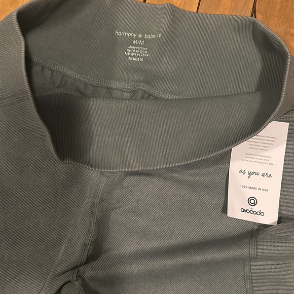 Harmony&Balance Leggings - Picture 3 of 7